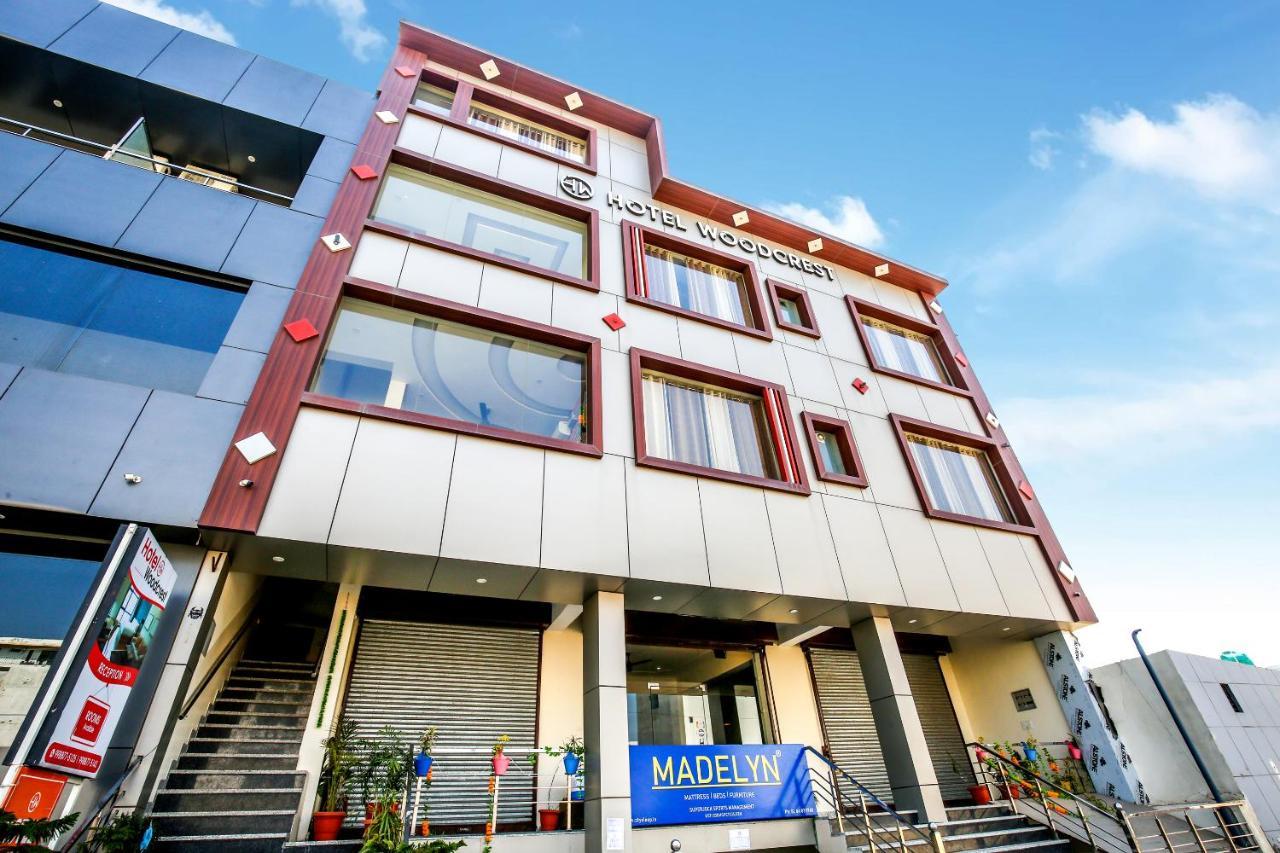 Hotel Woodcrest Zirakpur Chandigarh- Best Family Hotel - Luxurious Rooms - Unit Of Sidham Group Exterior foto